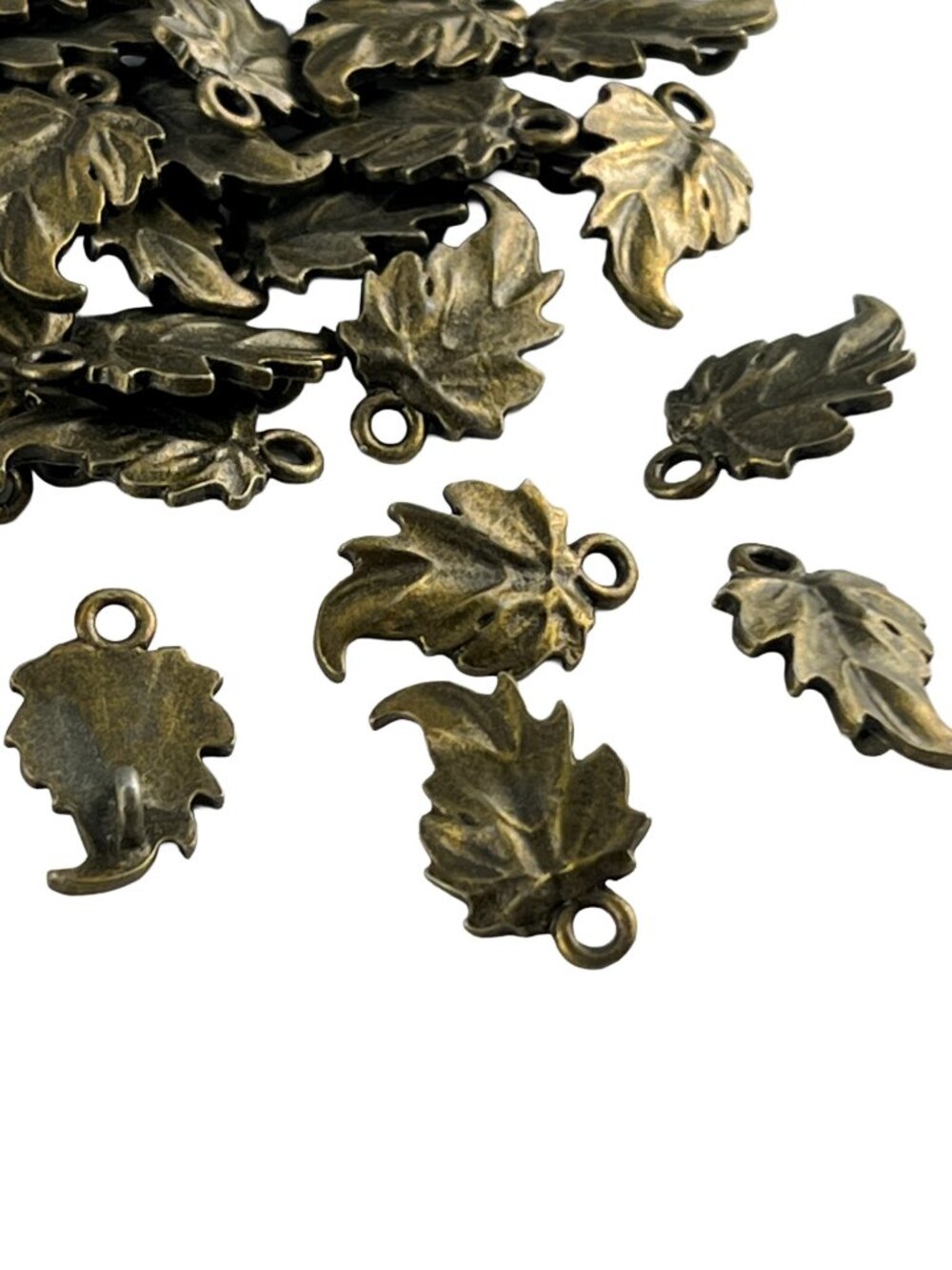 20 Leaf Connectors Vintage Style Antique Bronze - Jewelry Making Craft Findings